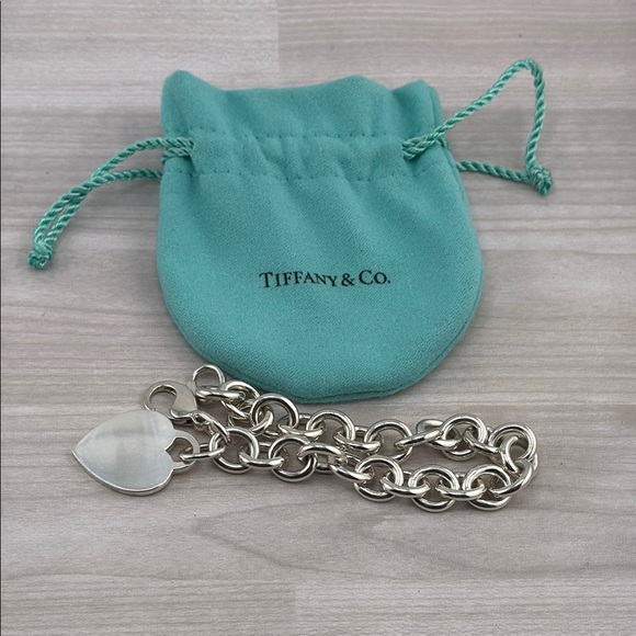 Tiffany & Co. Silver Heart Charm Bracelet - Picture 4 of 5